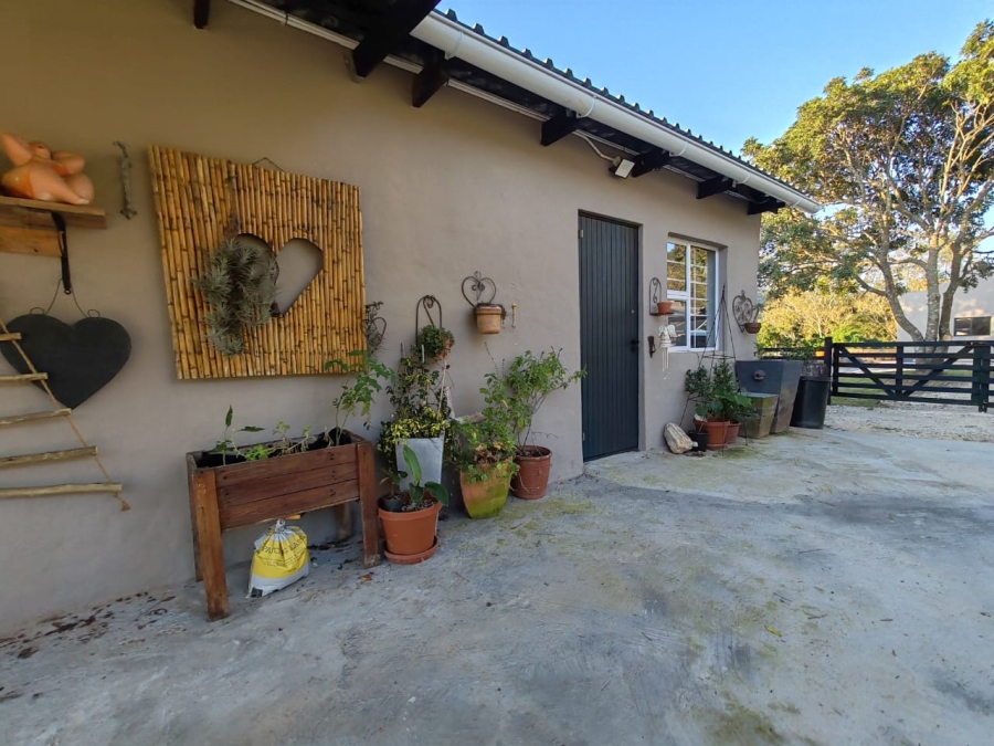 Commercial Property for Sale in Colleen Glen Eastern Cape